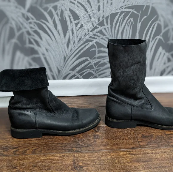 Leather ROOTS boots - Picture 3 of 6